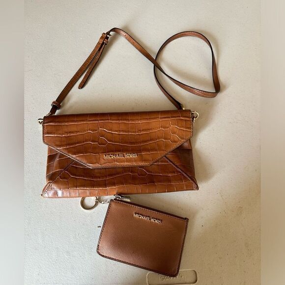 Michael Kors Crossbody Purse with small wallet - Picture 1 of 6